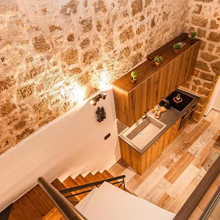 Inverno Medieval Apartment